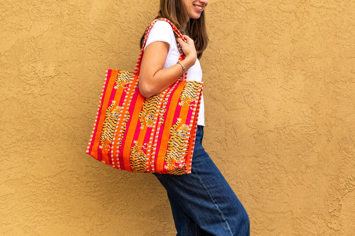 Quilted Cat-Print Canvas Tote Bag