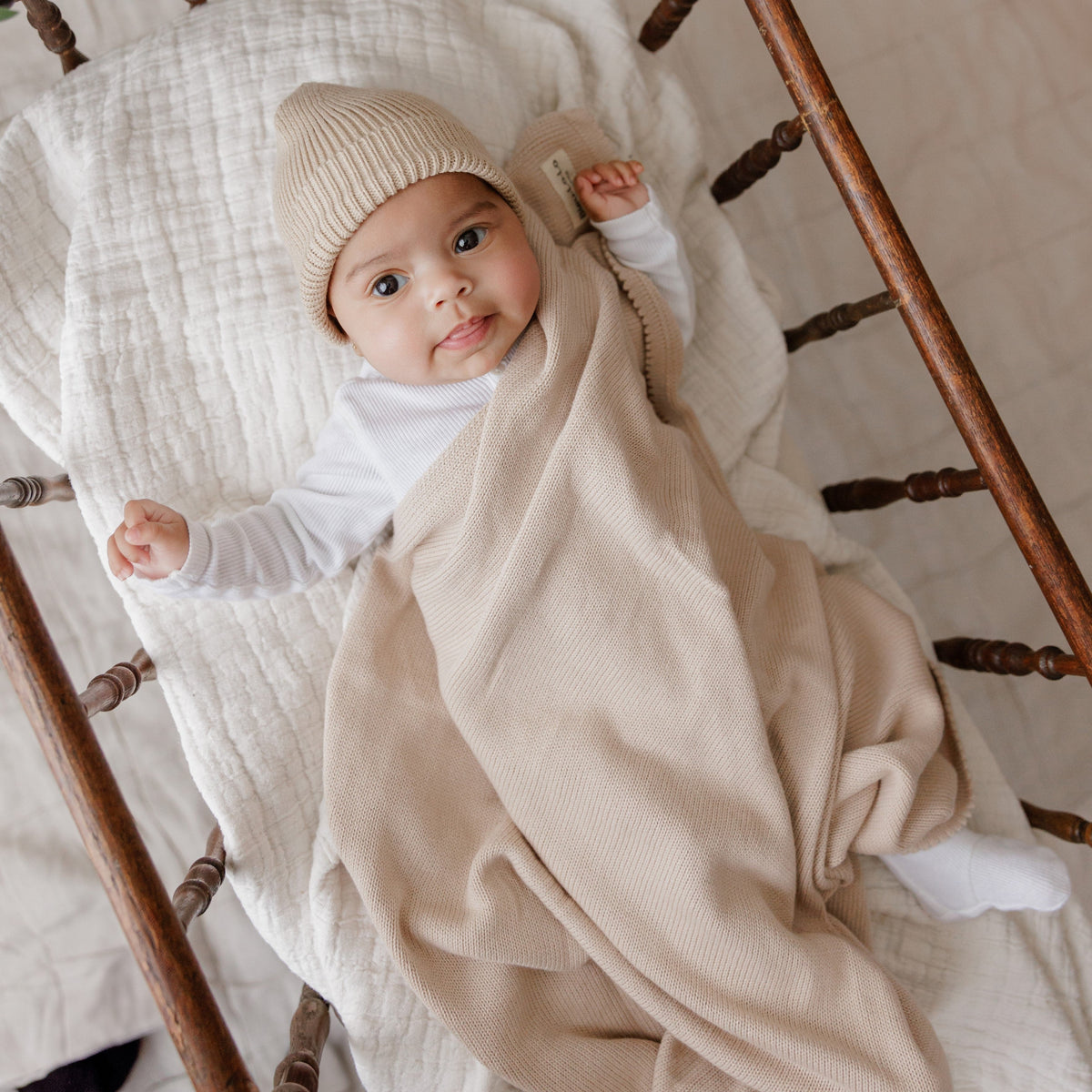 Luxe Organic Cotton Baby Blanket & Hat Gift Set