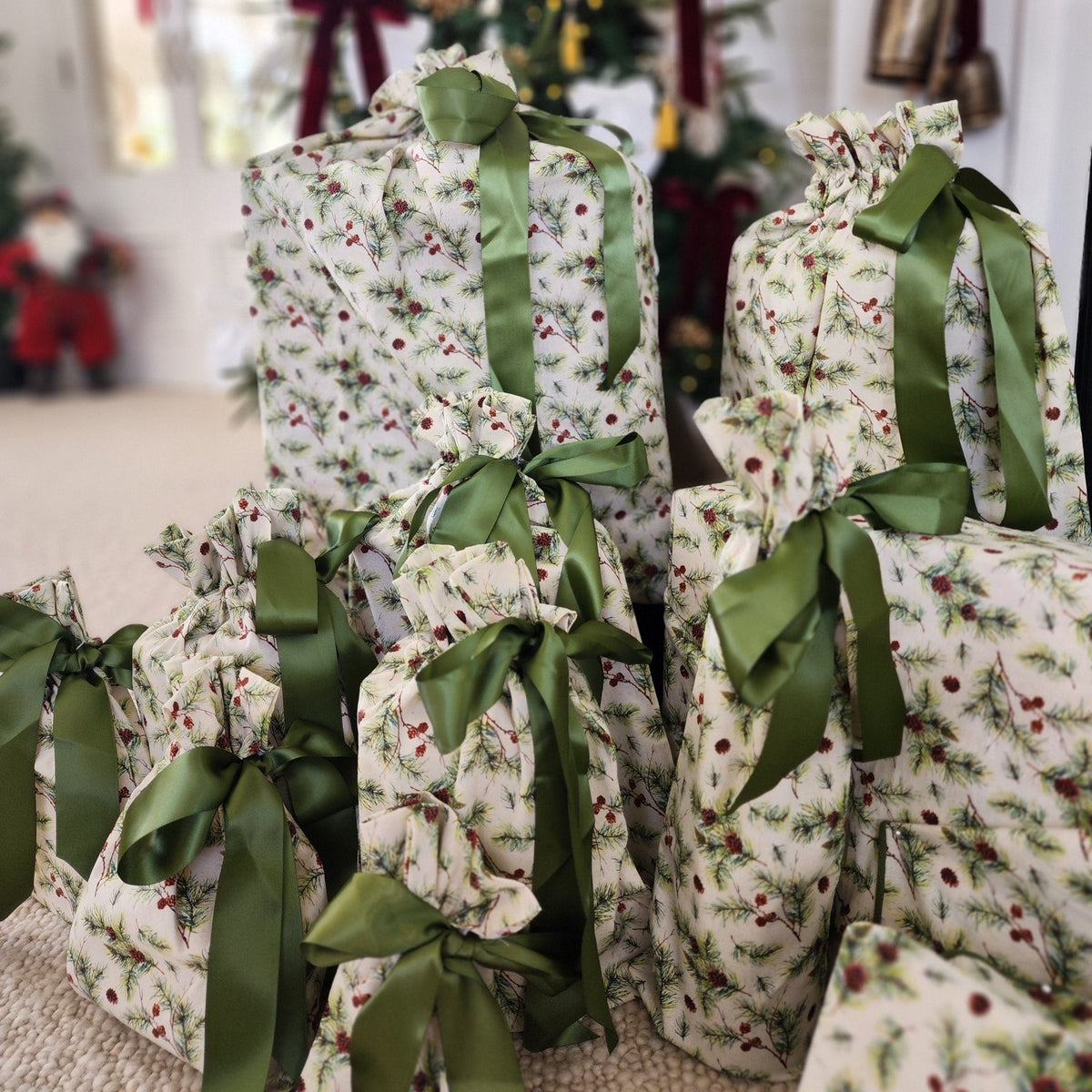Nadarrach Giuthas Na Nollaige Reusable Gift Bag Set