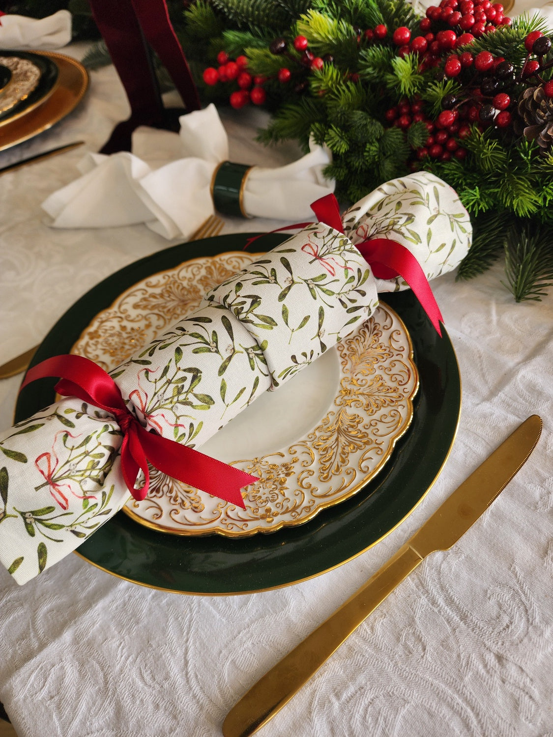 Mistletoe - Reusable Crackers - 6 Pack