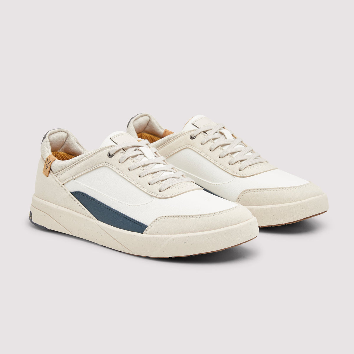 Quito M White Navy