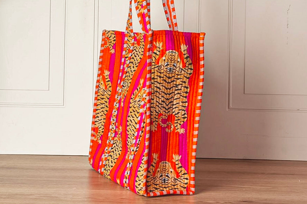 Quilted Cat-Print Canvas Tote Bag