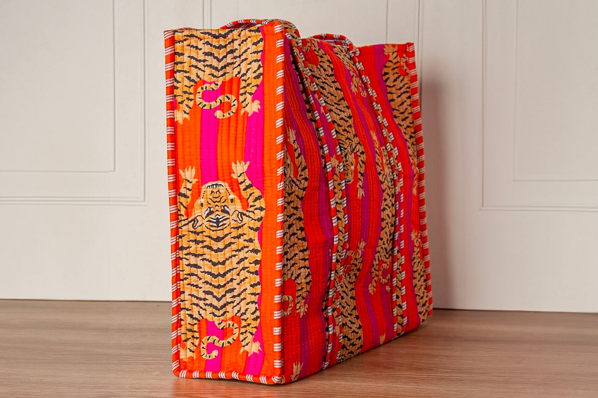 Quilted Cat-Print Canvas Tote Bag