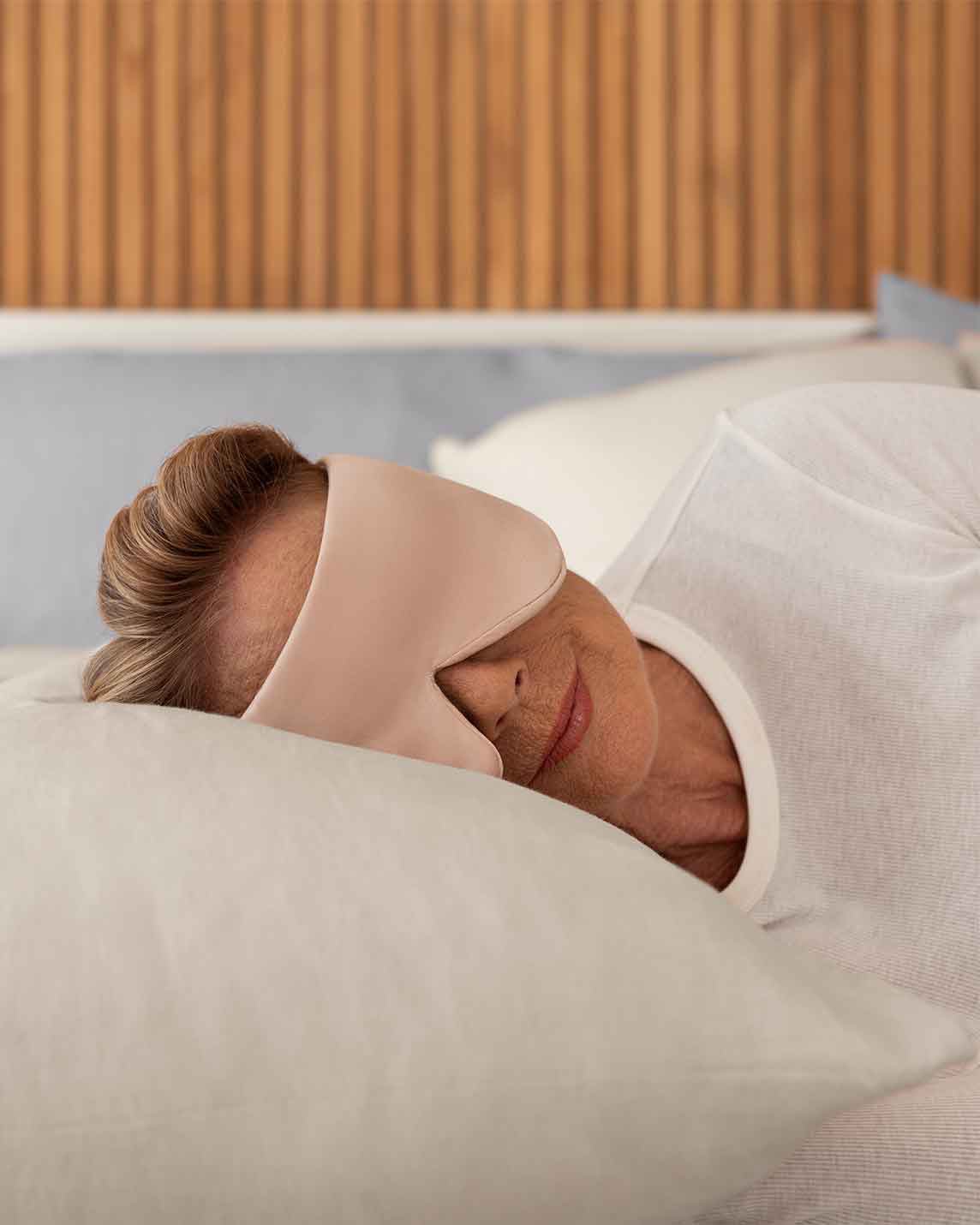 Weighted Silk Sleep Stone Mask with Crystal
