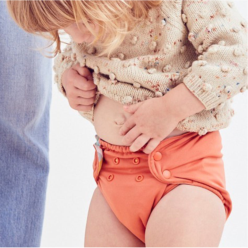 Best Reusable Diapers For Sensitive Skin (And How To Use Them!)