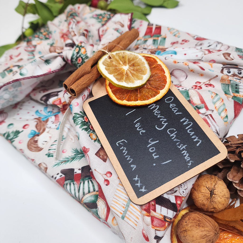 Nutcracker Fritz und freunde (4 Furoshiki Gift Wraps)