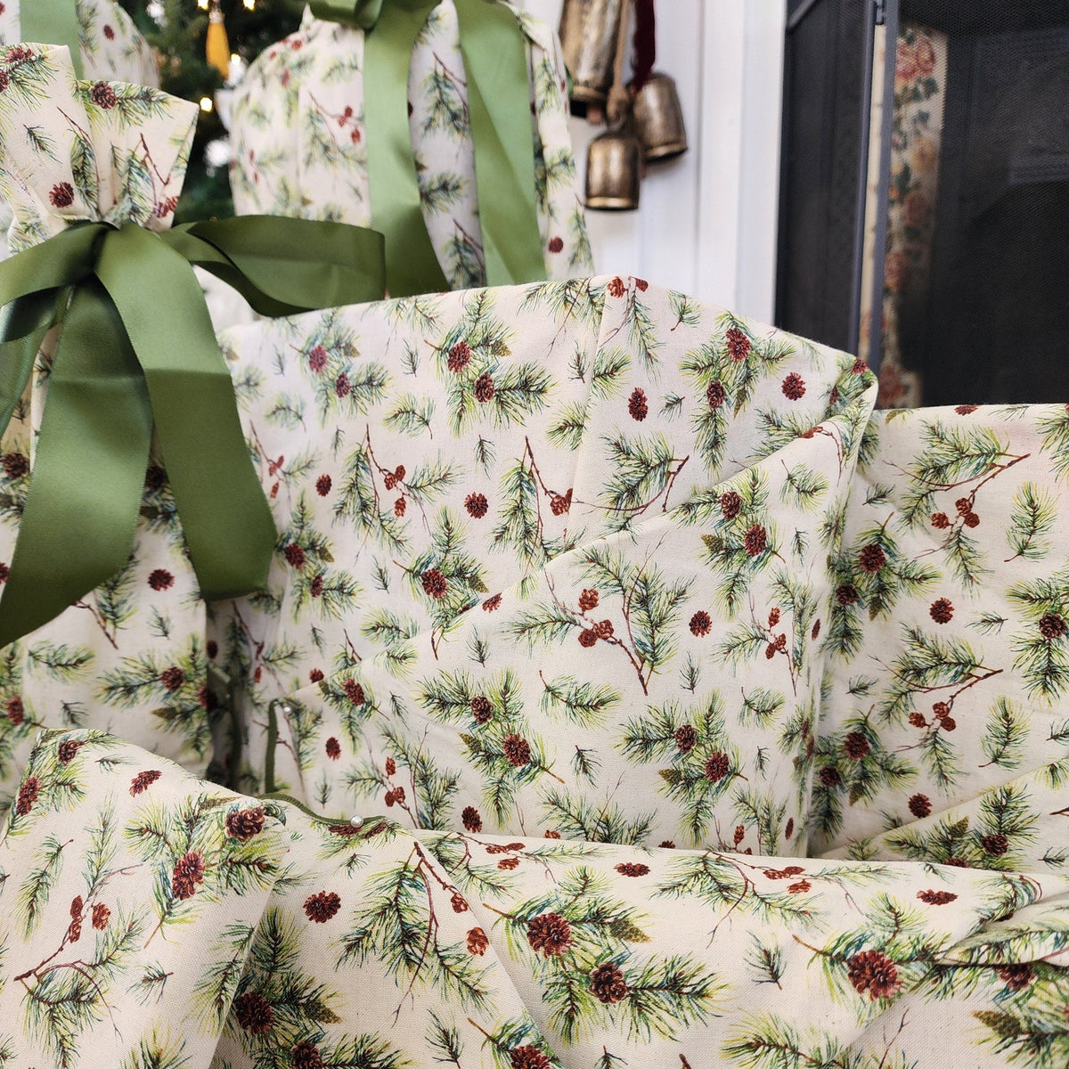 Nadarrach Giuthas Na Nollaige Reusable Gift Bag Set
