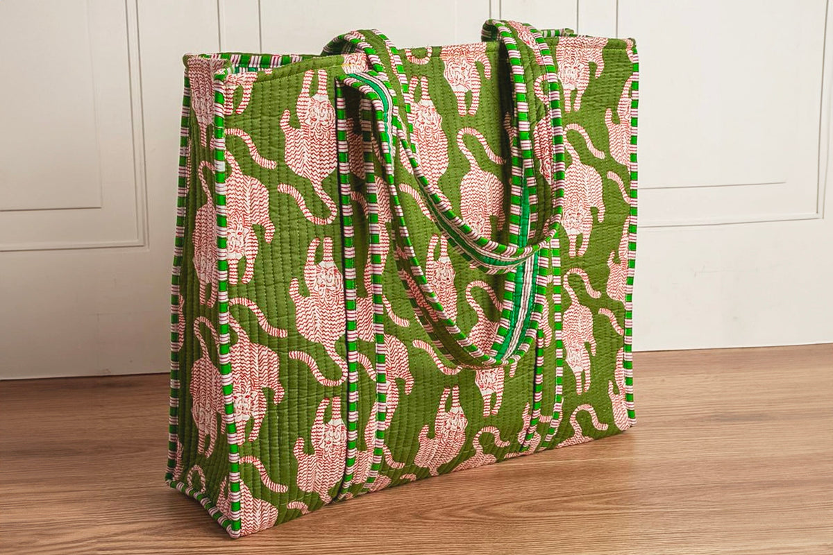 Quilted Cat-Print Canvas Tote Bag