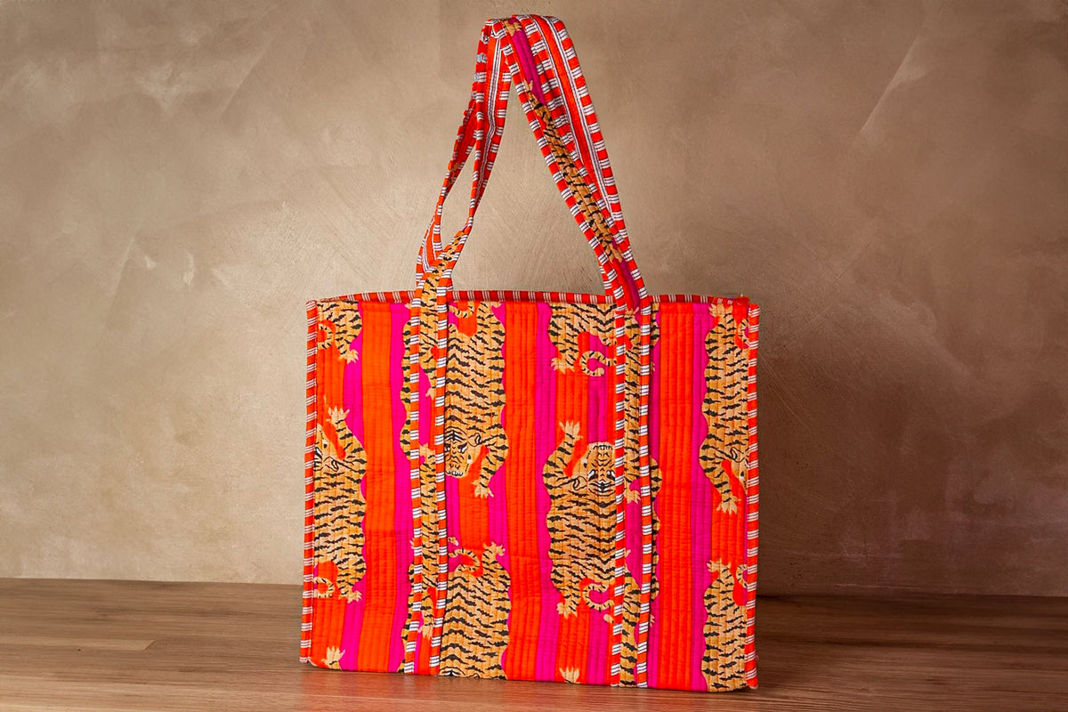 Quilted Cat-Print Canvas Tote Bag