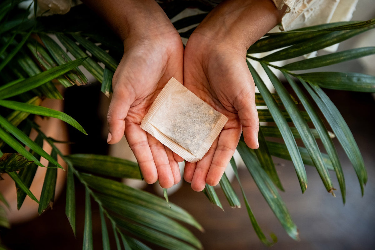 Deconges Tea | Organic Holy Basil Tea Blend