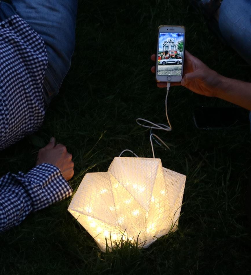 Solar-Powered Light + Power Bank: Solar QWNN