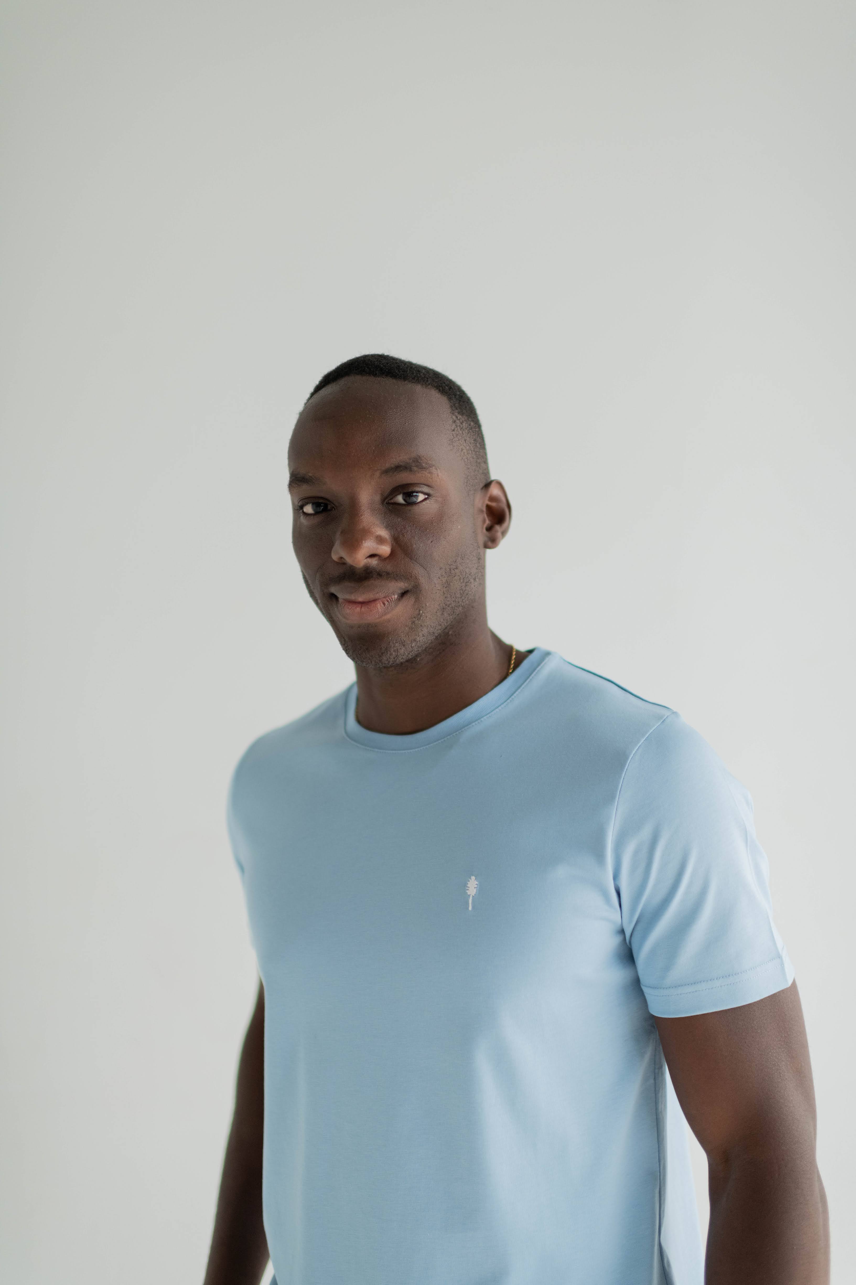 Everyday Tee – Soft & Sustainable in Glacier Blue