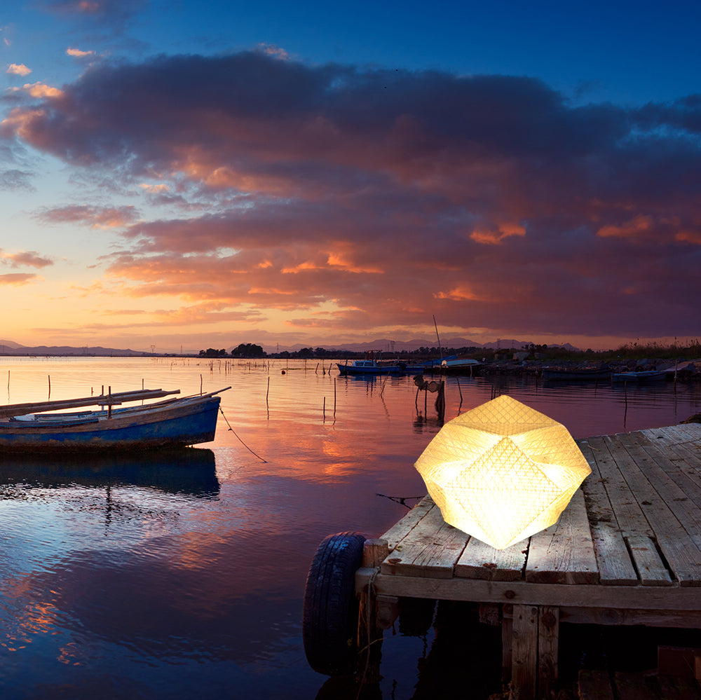 Solar-Powered Light + Power Bank: Solar QWNN