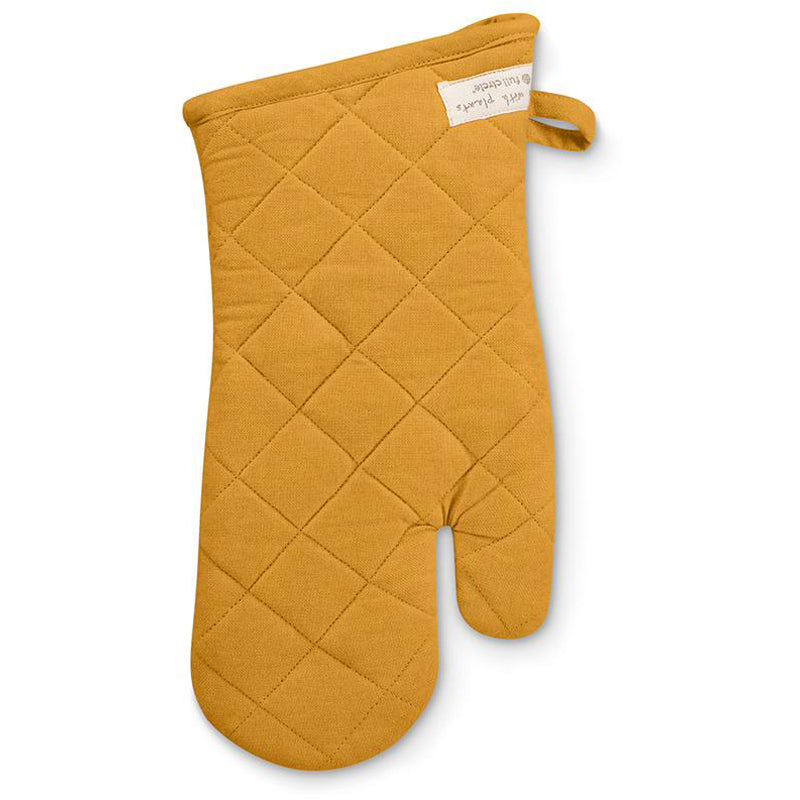 https://earthhero.com/cdn/shop/products/03-full-circle-kind-collection-oven-mitt-tumeric-1_c25d5bc3-5230-4adc-9ab1-aeefb37dbac4_800x.jpg?v=1694160960