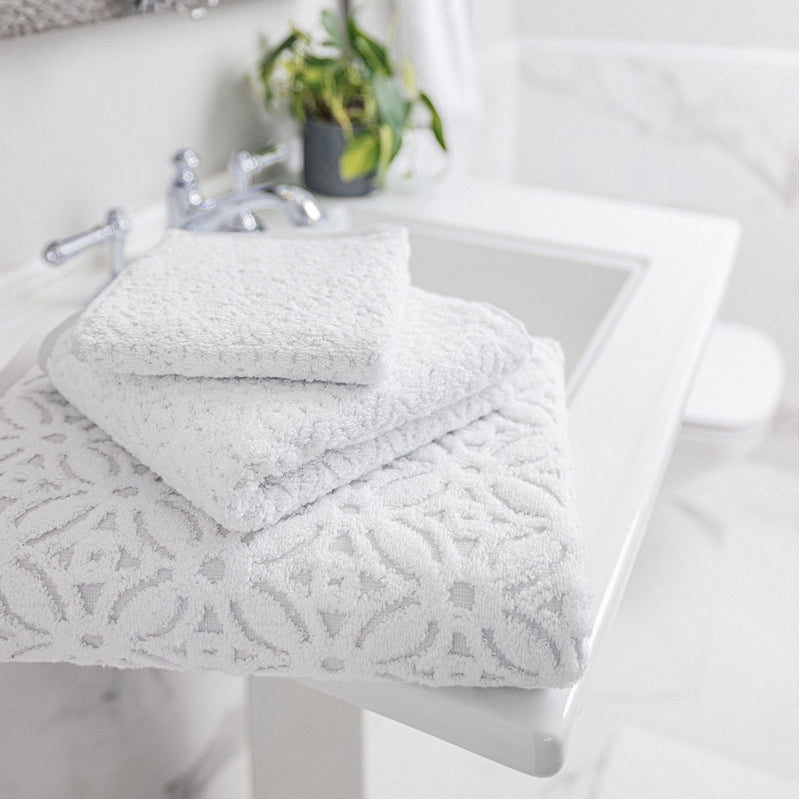 Prague Organic Cotton Jacquard Bath Towels