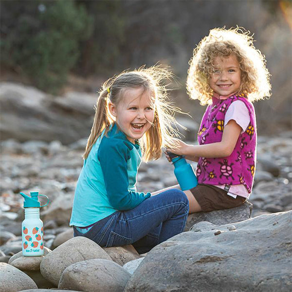 https://earthhero.com/cdn/shop/products/Classic-Sport-Kids-Water-Bottle-12oz-lifestyle_64997c97-1bf6-44e0-bb66-ad6918e3a847_600x.jpg?v=1691605262