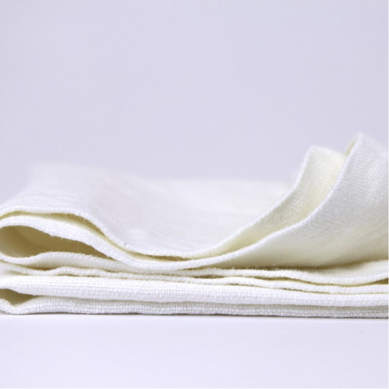 https://earthhero.com/cdn/shop/products/LinenCasa-Thick-Stonewashed-Linen-Hand-Towels-White-with-Dot-Hemstich-2_800x.jpg?v=1671241550