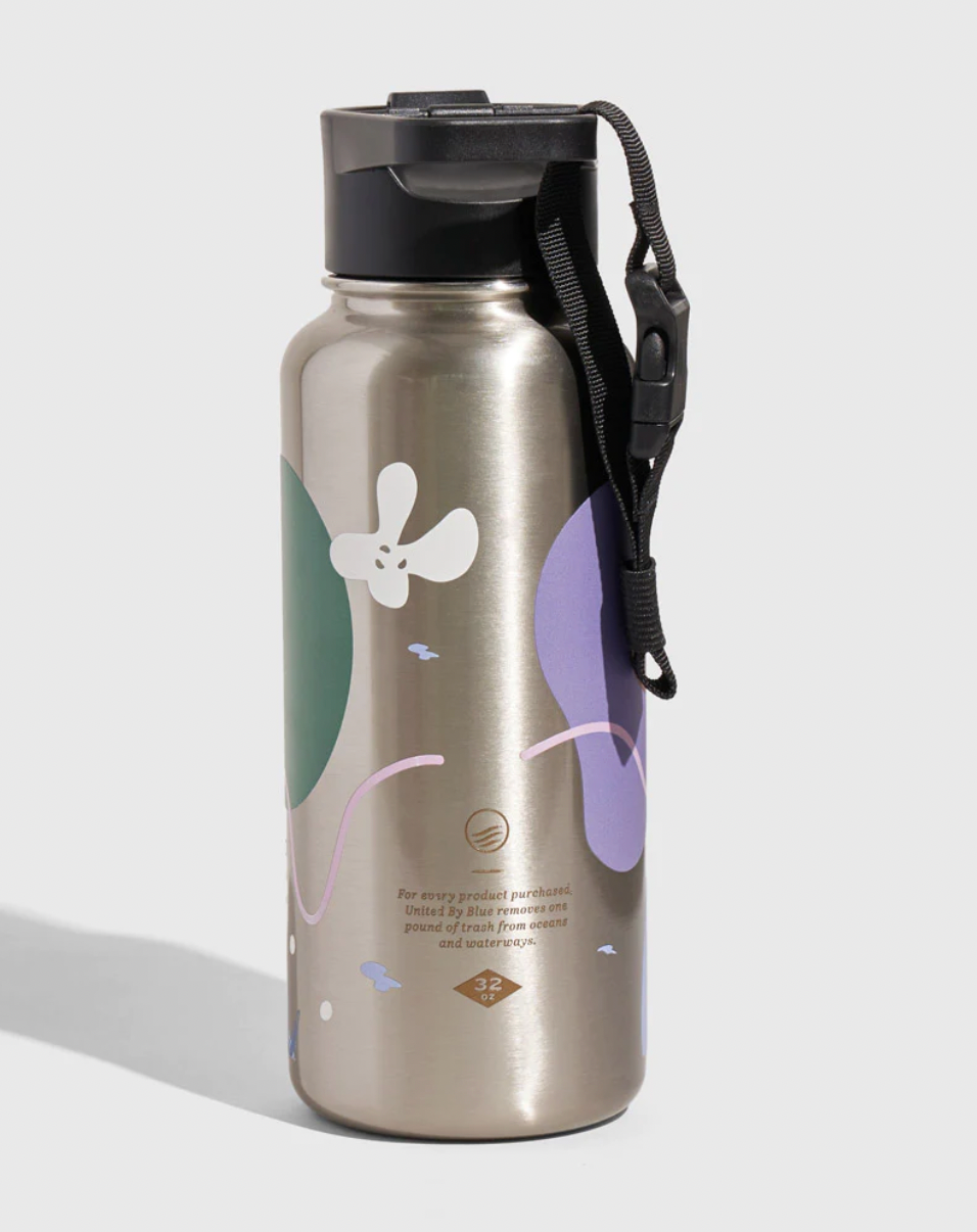 https://earthhero.com/cdn/shop/products/United_by_blue_-_stainless_steel_bottle_-_2_768145ee-23a1-42b7-984e-33fa0b99d1a5_956x.png?v=1694713571